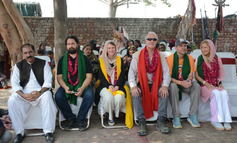 بروک پاکستان اور گود کے اشتراک سے خانہ بدوش خاندانوں کی فلاح و بہبود، برطانوی وفد کا لاہور میں دورہ