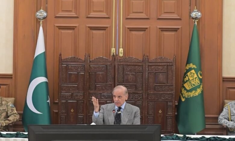 وزیراعظم شہباز شریف کا خیبر پختونخوا میں ترقیاتی منصوبوں کے لیے 160 ارب روپے فراہم کرنے کا اعلان، قبائلی علاقوں کی ترقی، امن و امان اور احتساب پر زور