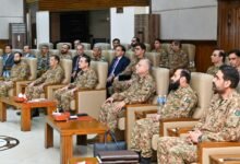 فیلڈ مارشل عاصم منیر کا کور ہیڈ کوارٹرز پشاور کا دورہ، انسدادِ دہشت گردی کی کارروائیاں جاری رکھنے اور آپریشنل تیاری برقرار رکھنے کی ہدایت