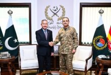 سنگاپور کے وزیر خارجہ کی جی ایچ کیو آمد، فیلڈ مارشل عاصم منیر سے ملاقات، سکیورٹی تعاون بڑھانے پر تبادلہ خیال