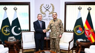 سنگاپور کے وزیر خارجہ کی جی ایچ کیو آمد، فیلڈ مارشل عاصم منیر سے ملاقات، سکیورٹی تعاون بڑھانے پر تبادلہ خیال