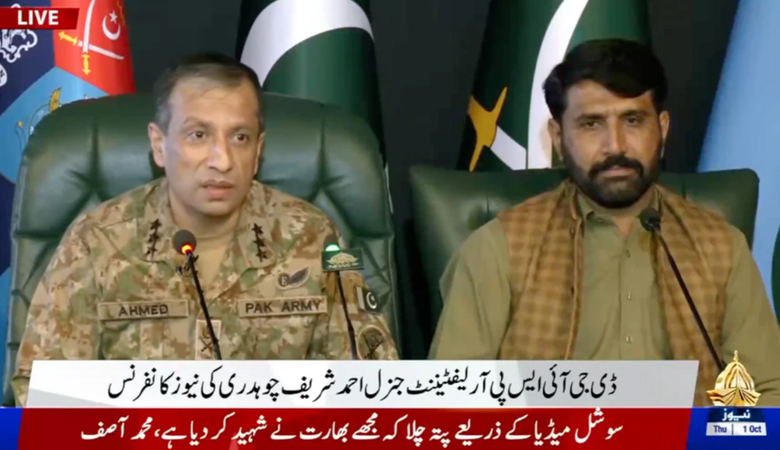 بھارتی میڈیا نے اس شخص کو پاکستان کی سپیشل فورسز کا سابق فوجی قرار دیتے ہوئے کہا یہ اب لشکر طیبہ کا سینیئر کمانڈر تھا