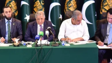 وفاقی حکومت کا خیبر پختونخوا میں ایمرجنسی کے نفاذ کا دفاع، پی ٹی آئی حکومت پر دہشت گردی کے خلاف جنگ میں عدم تعاون اور شدت پسند گروہوں سے مبینہ گٹھ جوڑ کے الزامات