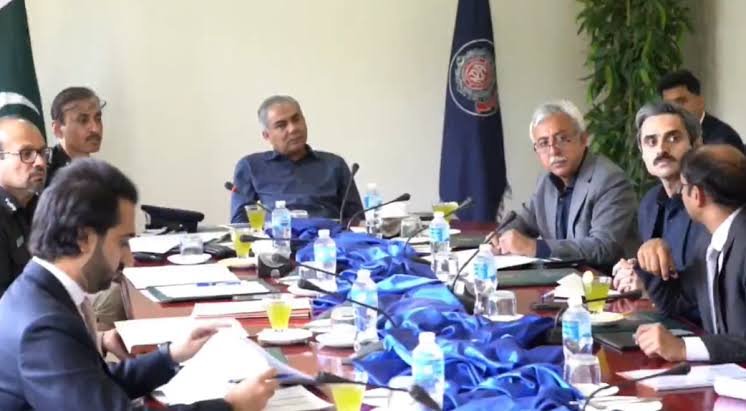 محسن نقوی کا نیشنل پولیس اکیڈمی کا دورہ، پولیس تربیت کو جدید تقاضوں سے ہم آہنگ کرنے پر زور
