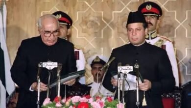 نواز شریف اور غلام اسحاق خان کی رخصتی کیسے ممکن ہوئی؟ کاکڑ فارمولے کی مکمل کہانی